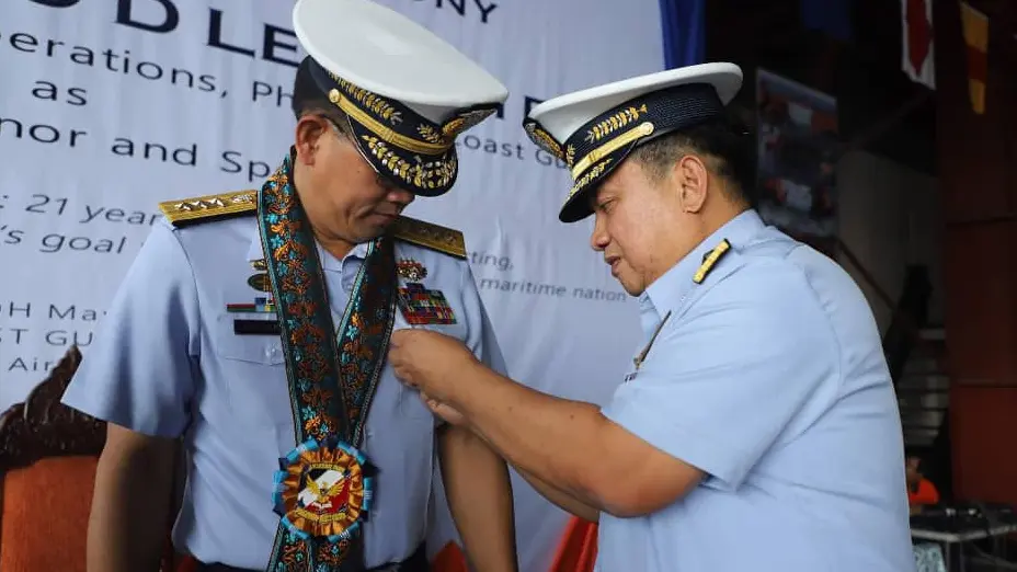 Philippine Coast Guard Guest Speaker Receives Colorful Lei Design